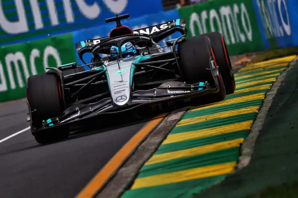 Mercedes in Crisi: Un Tonfo Storico nella Formula 1 20240328 103340