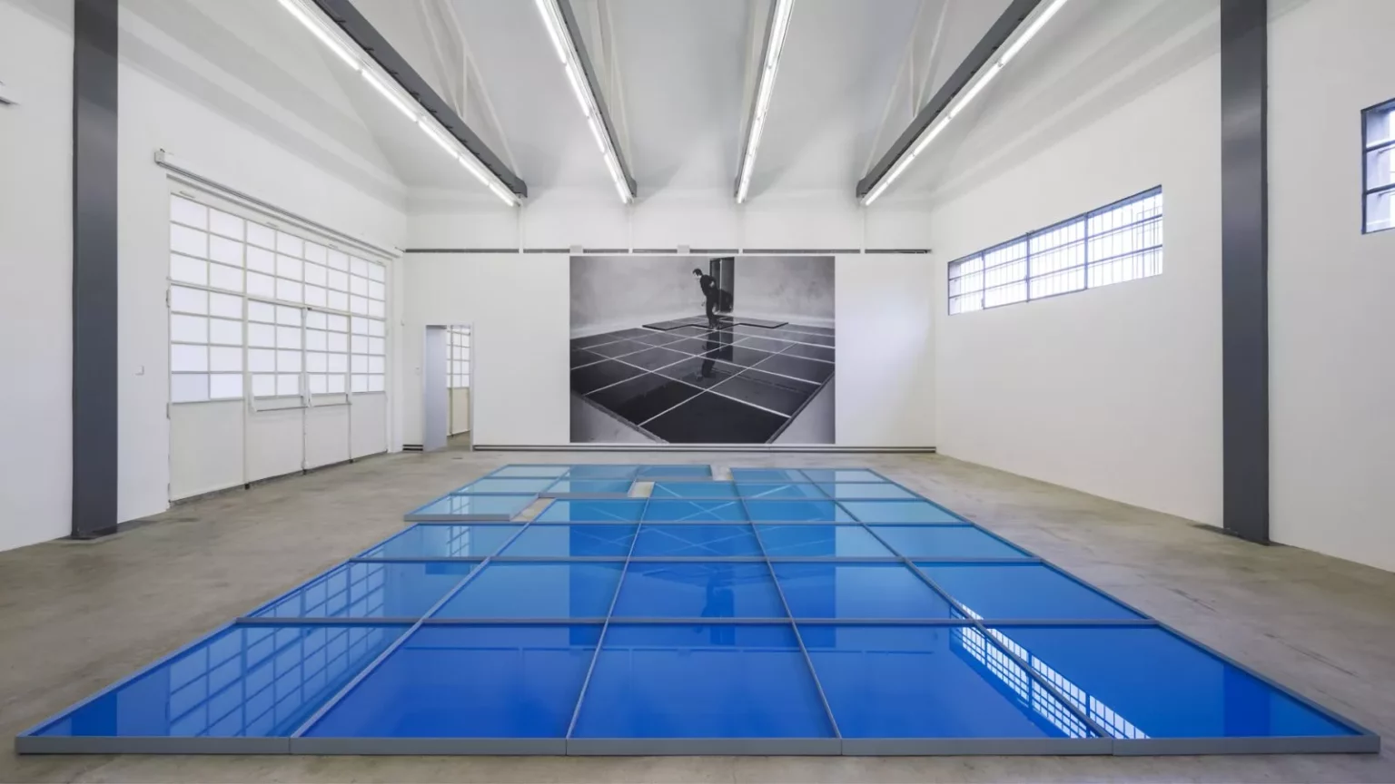 L’innovativa retrospettiva di Pino Pascali: un omaggio artistico della Fondazione Prada 20240328 182939