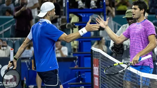 Grigor Dimitrov trionfa al Miami Open: un’eccellenza tennistica paragonabile a Federer nel successo su Alcaraz 20240402 085725