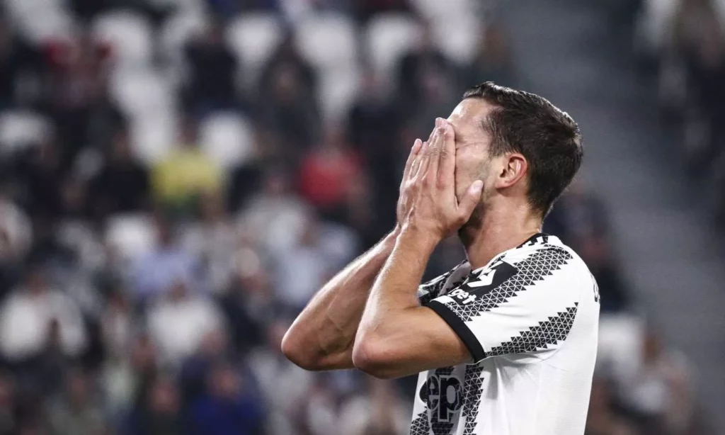 Juventus vs Lazio: Strategie e Sorprese di Allegri per la Partita Cruciale 20240402 085751