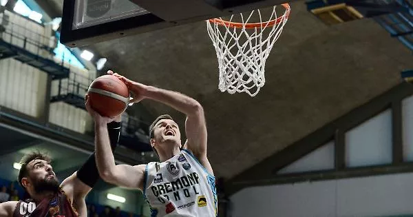 Vanoli Cremona: Sfida Cruciale per la Salvezza contro Tortona 20240402 085811 1