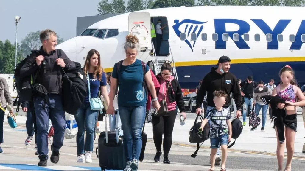 Il futuro radioso dell’aeroporto Fellini: obiettivo 350mila passeggeri entro il 2023 20240402 085959 1