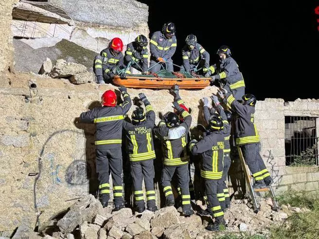 Tragedia a Nuoro: Il Dolore di una Comunità per le Vite Spezzate 20240402 090131 1
