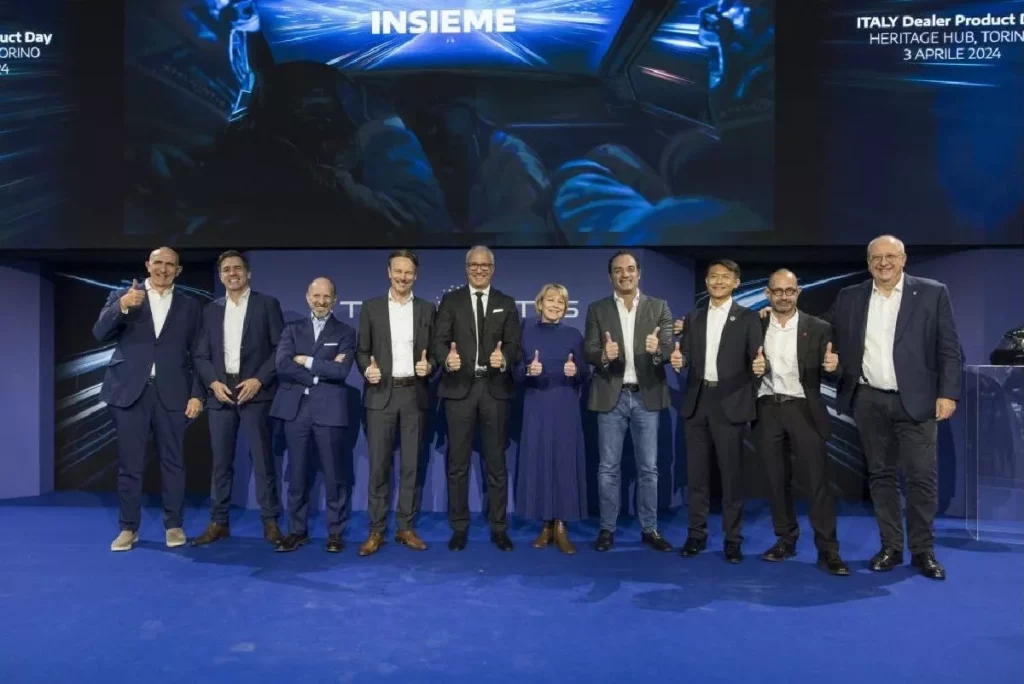 Stellantis Rivoluziona il Mercato dell’Auto: Presentati 36 Nuovi Modelli 20240405 012654