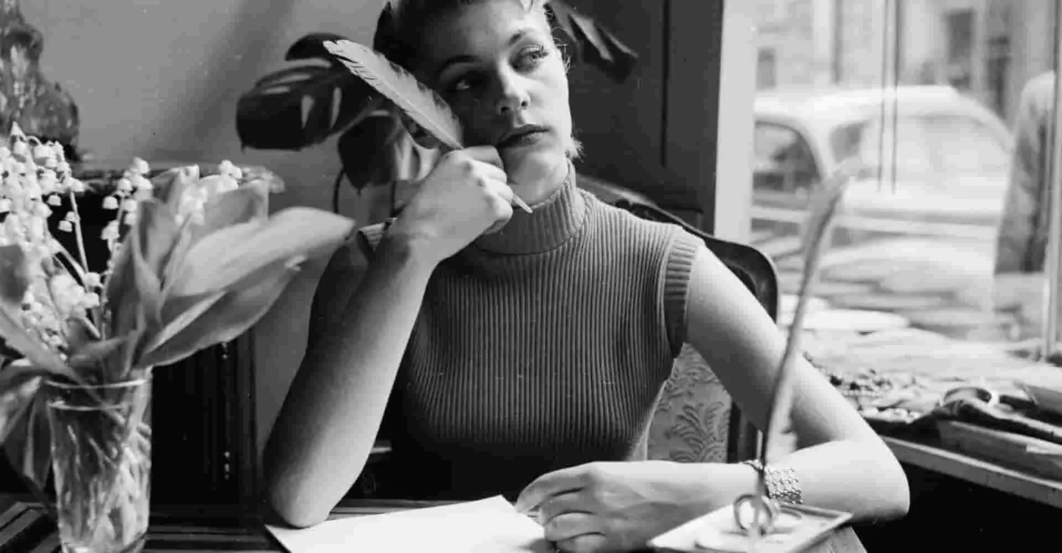 Premio Strega Poesia 2024: La Luce della Poesia Italiana Contemporanea