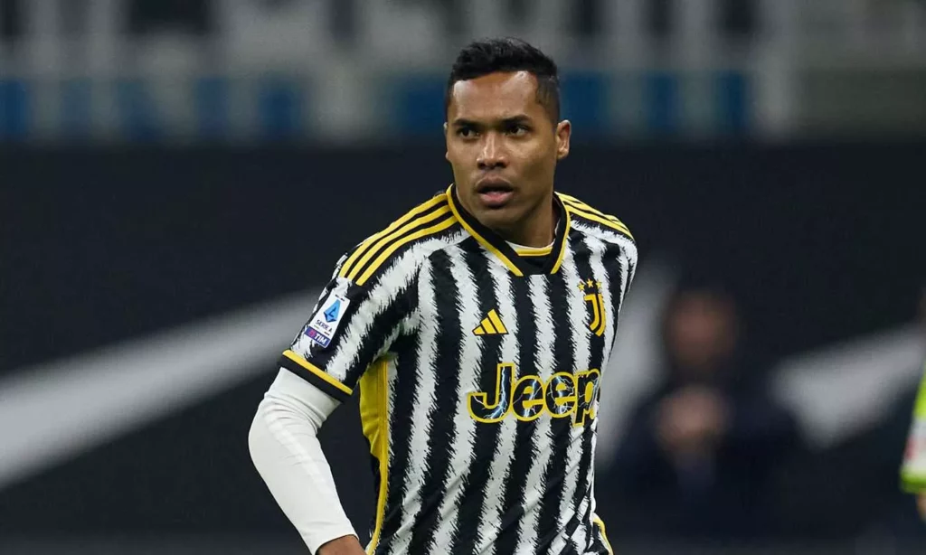 Alex Sandro: tra fischi e record, il valore del rispetto nel calcio 20240409 150430