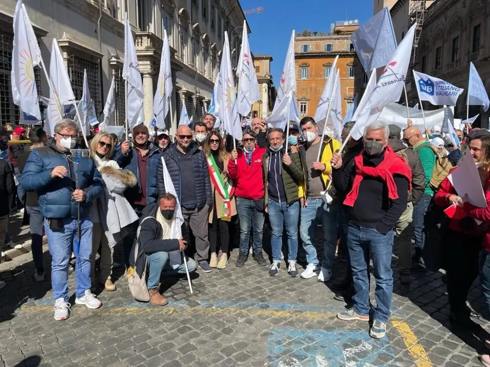 Protesta dei balneari a Roma: tra supporto e critica al governo 20240411 172139
