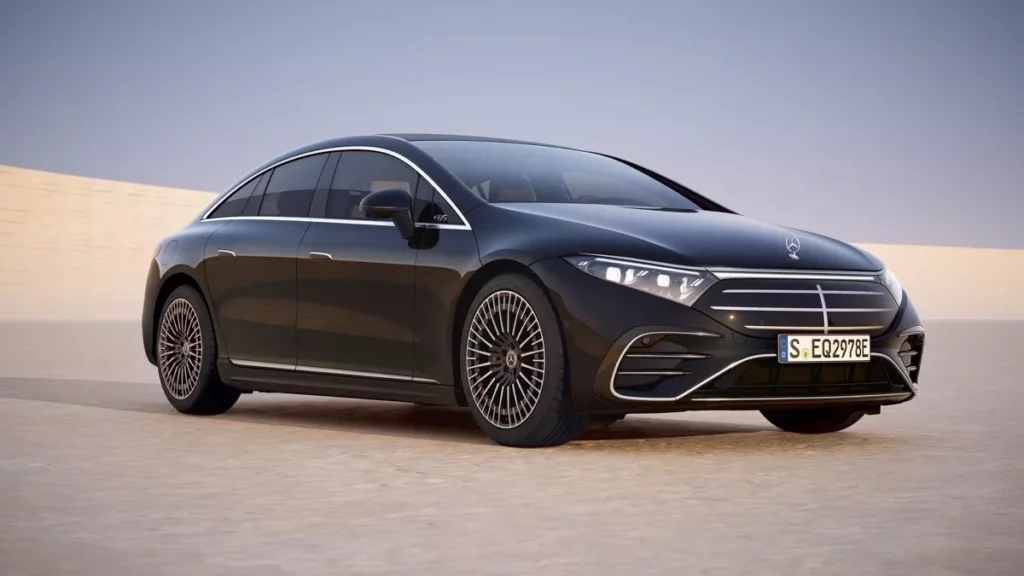 Il Restyling della Mercedes EQS: Innovazione e Tradizione si Incontrano 20240411 173106