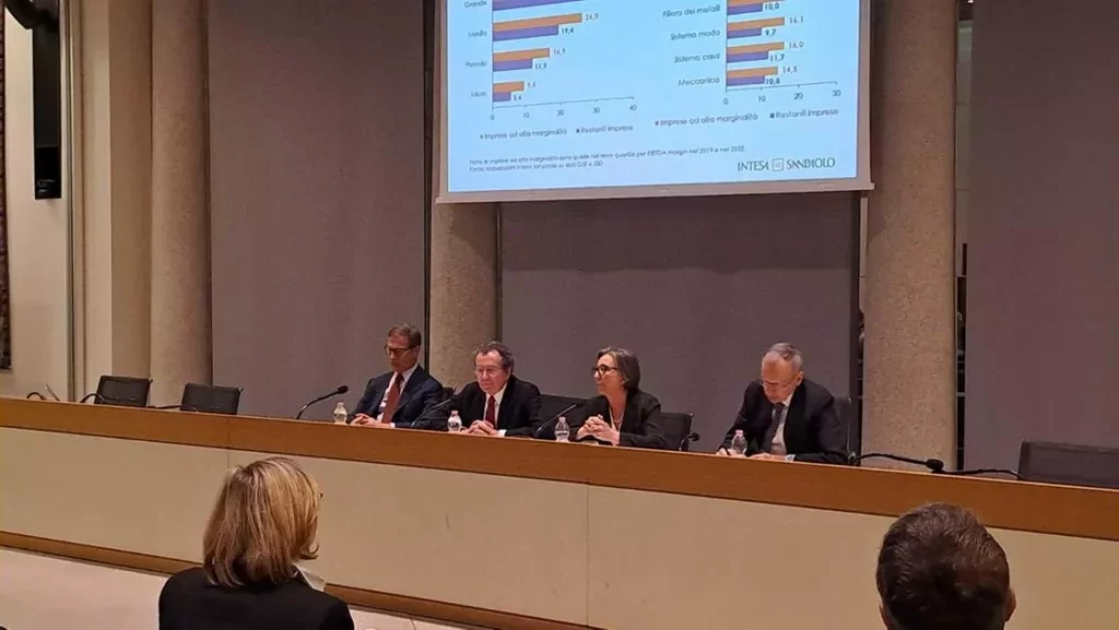 Distretti Industriali Italiani: Crescita e Innovazione nel Segno del Made in Italy 20240415 113130