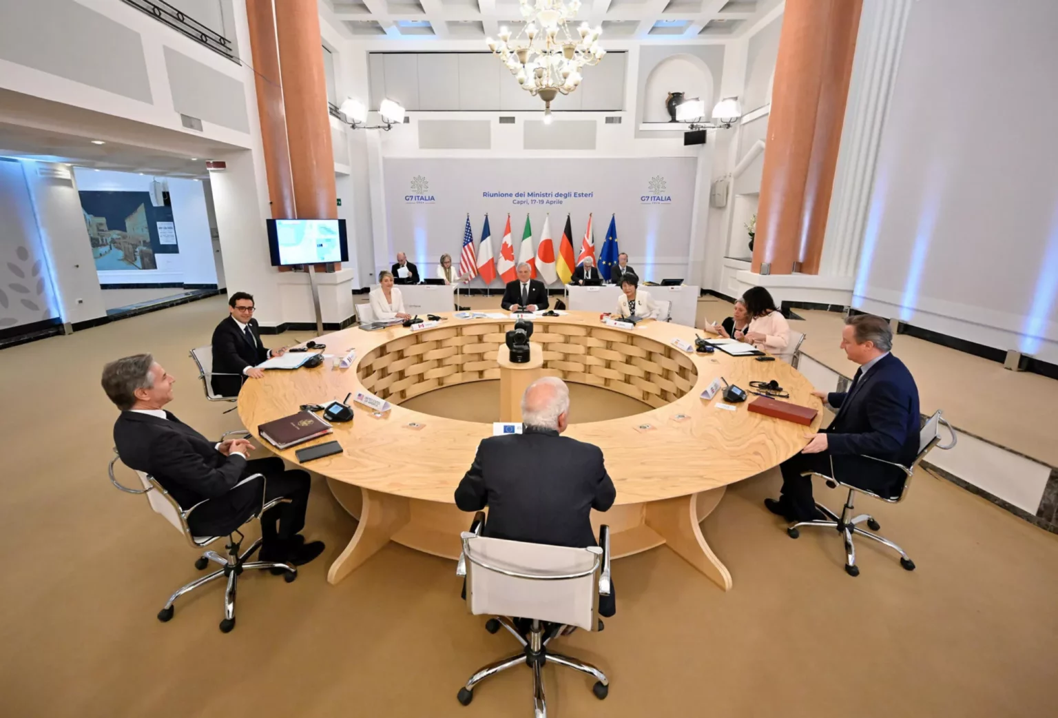 Decisioni e Dichiarazioni del G7 a Capri: Unita su Gaza, Ucraina e Sanzioni all’Iran 20240422 093216