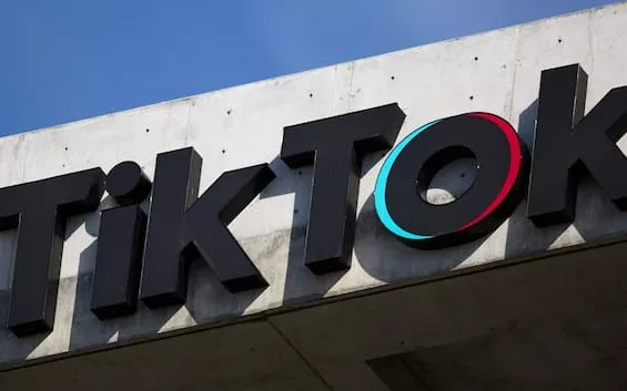 Il voto della Camera contro TikTok: implicazioni sulla libertà di espressione e l’economia digitale 20240422 223142