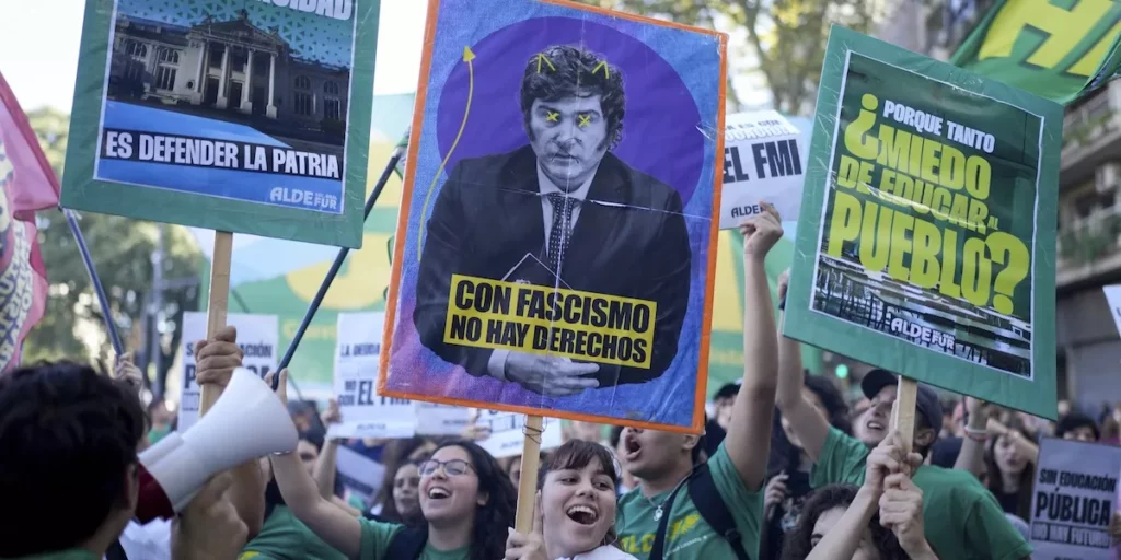 Proteste a Buenos Aires: la lotta contro i tagli all’istruzione nel contesto argentino 20240424 104418