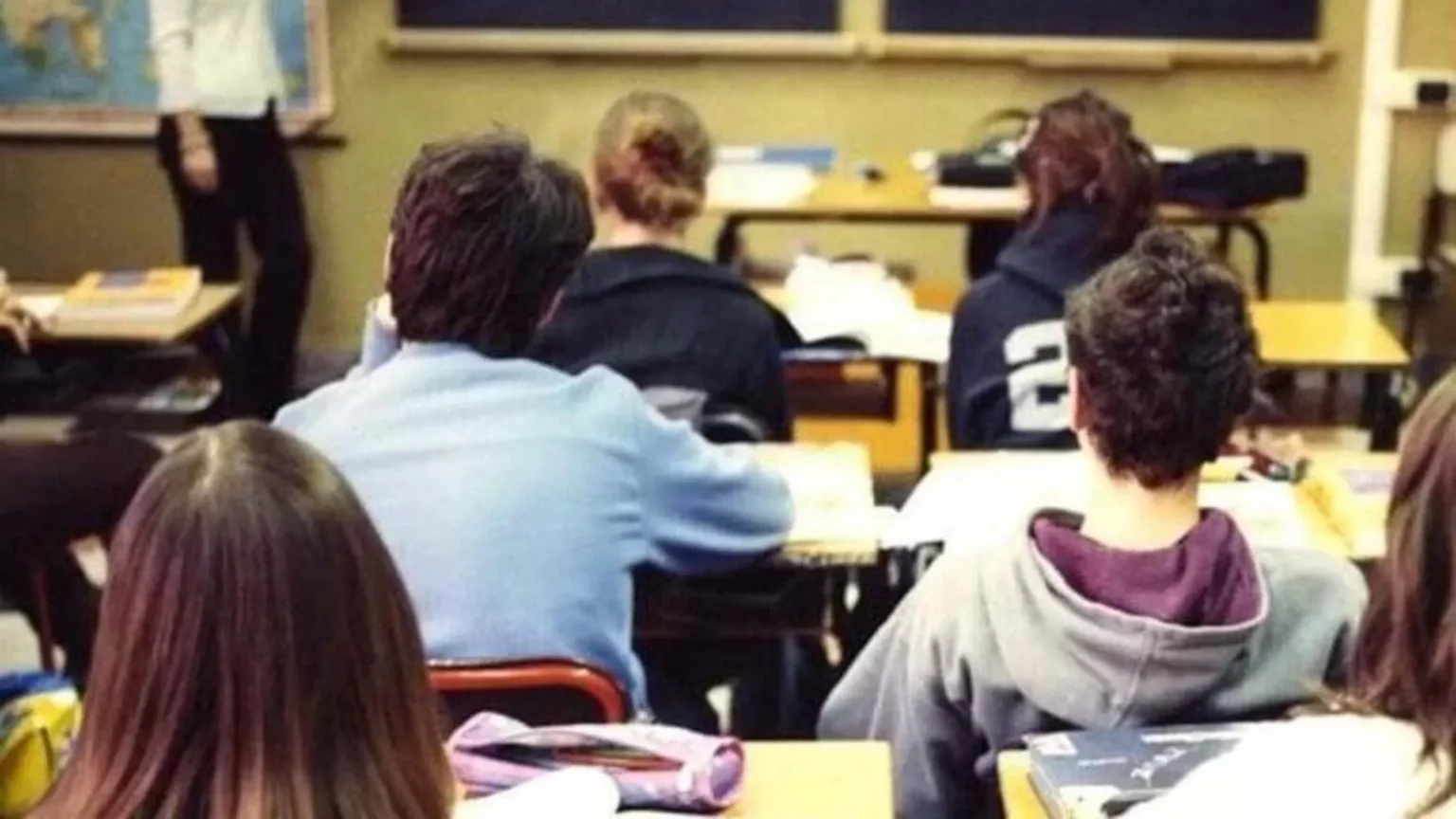 Scandalo a Roma: Professore Arrestato per Molestie su Minori Scuola Superiore 20240514 161019