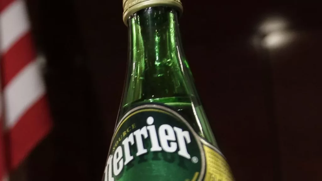 Scandalo Perrier: Nestlé Ritira Due Milioni di Bottiglie per Contaminazione 20240514 171153
