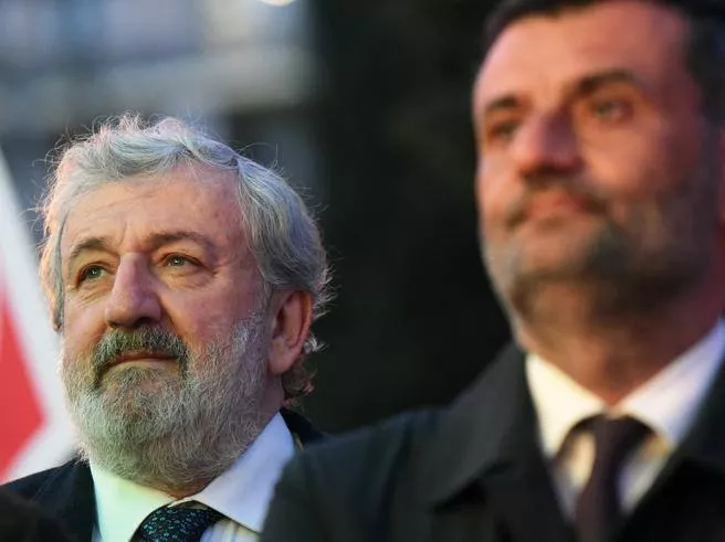 Michele Emiliano: tra amore e conflitto con il PD, la visione per il futuro di Bari e la Puglia