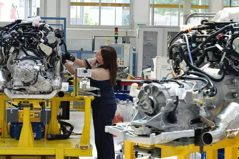 L’ambizioso obiettivo dell’Italia nel settore automobilistico: produrre 1 milione di auto all’anno entro il 2030