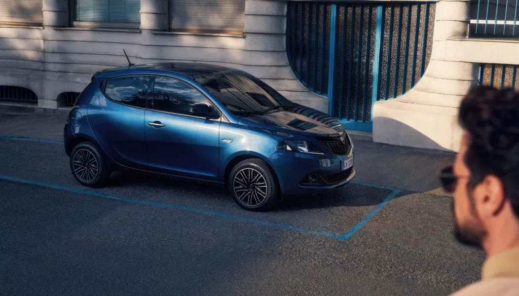 Lancia Ypsilon: addio all’icona italiana con super offerta e nuova era in arrivo