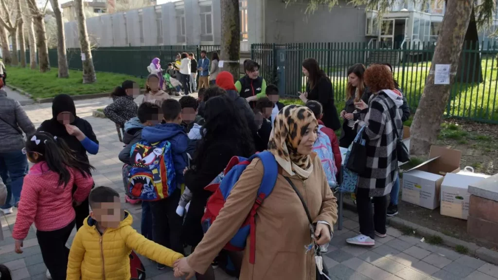 Norma contro le chiusure scolastiche per festività religiose: il dibattito su Pioltello e l’intervento del Ministro Valditara Norma contro le chiusure scolastiche per festività religiose: il dibattito su Pioltello e l’intervento del Ministro Valditara