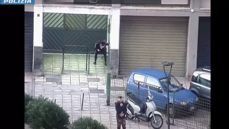 Operazione Terzo Capitolo: Smantellata una Rete di Spaccio a Catania Operazione Terzo Capitolo: Smantellata una Rete di Spaccio a Catania